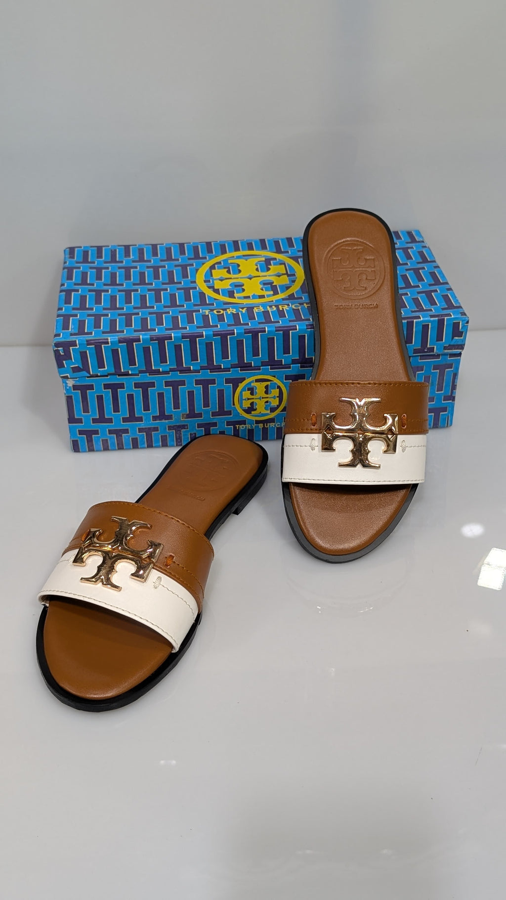 *Tory Burch Everly slippers*