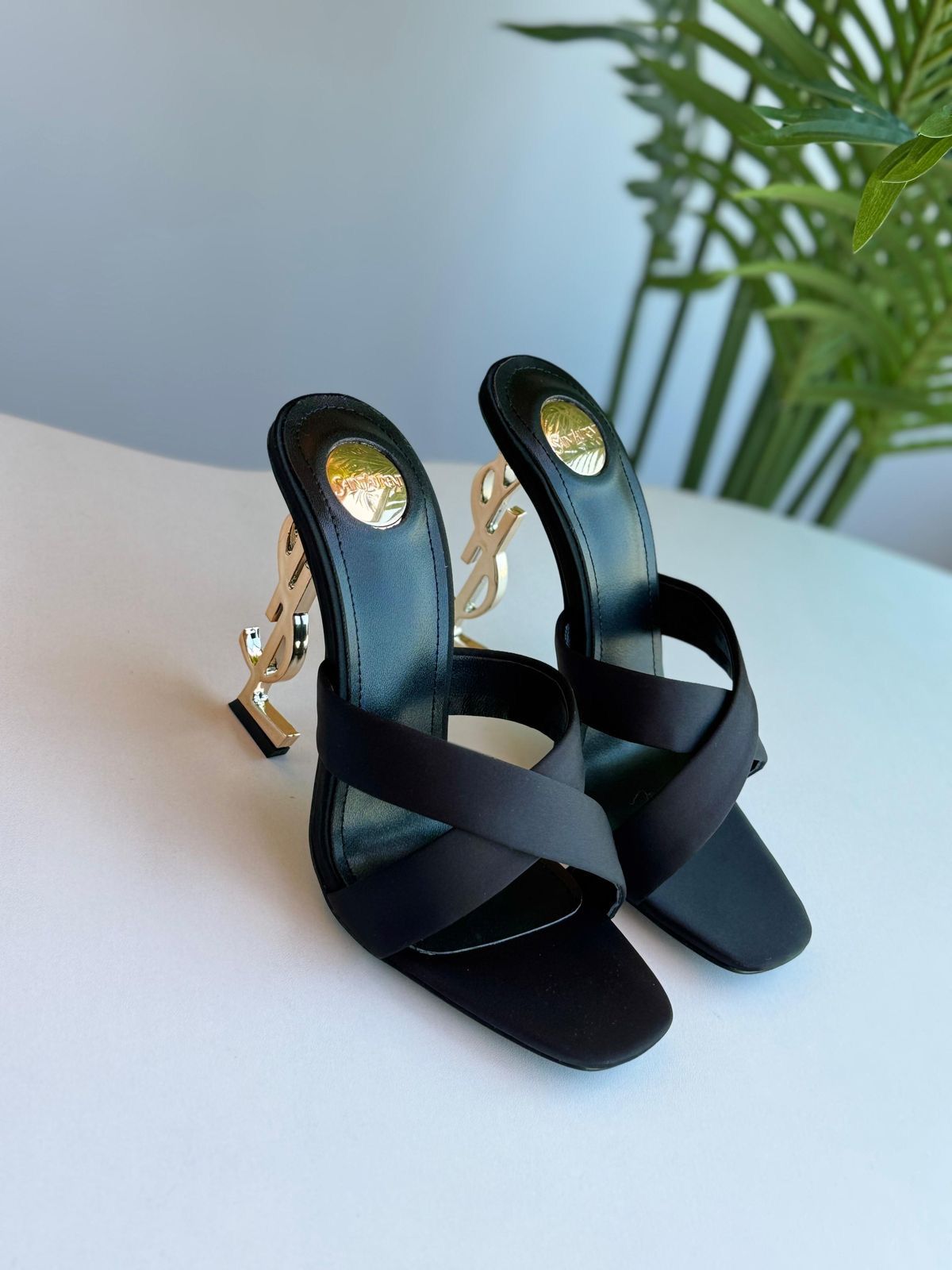 Y S L (HEEL)