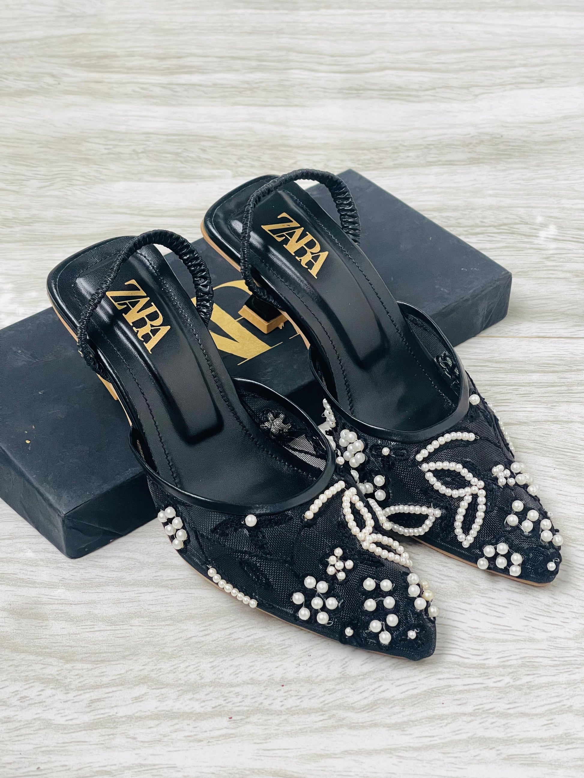 Z-A-R-A EMBROIDERED NET PUMPS