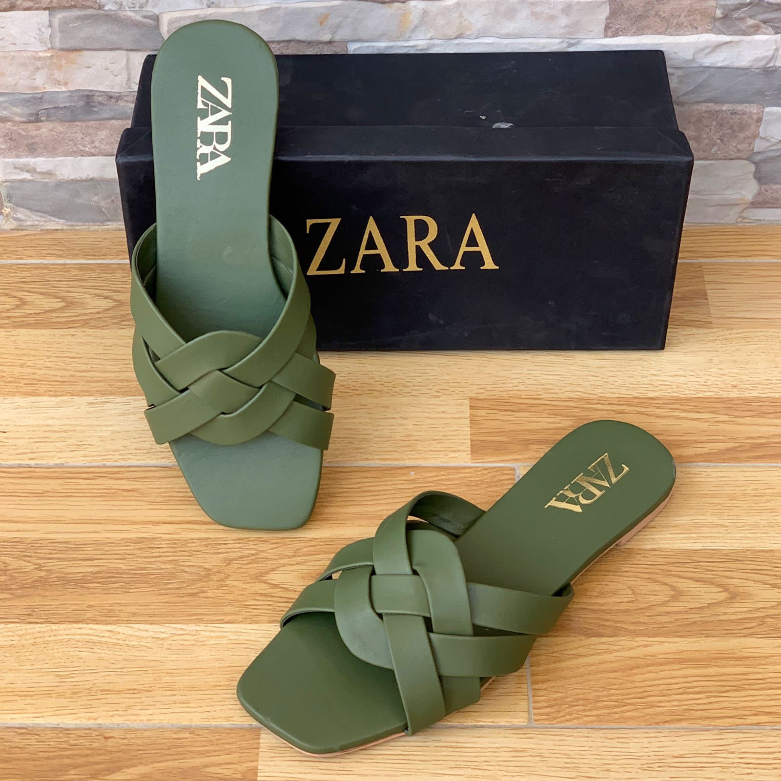 Z-a-r-a strappy