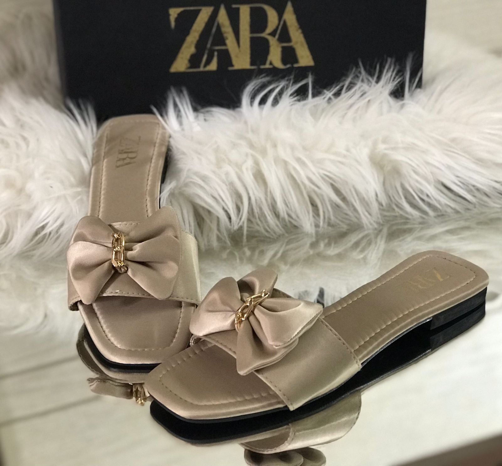 Z-a-r-a-Bow flat...