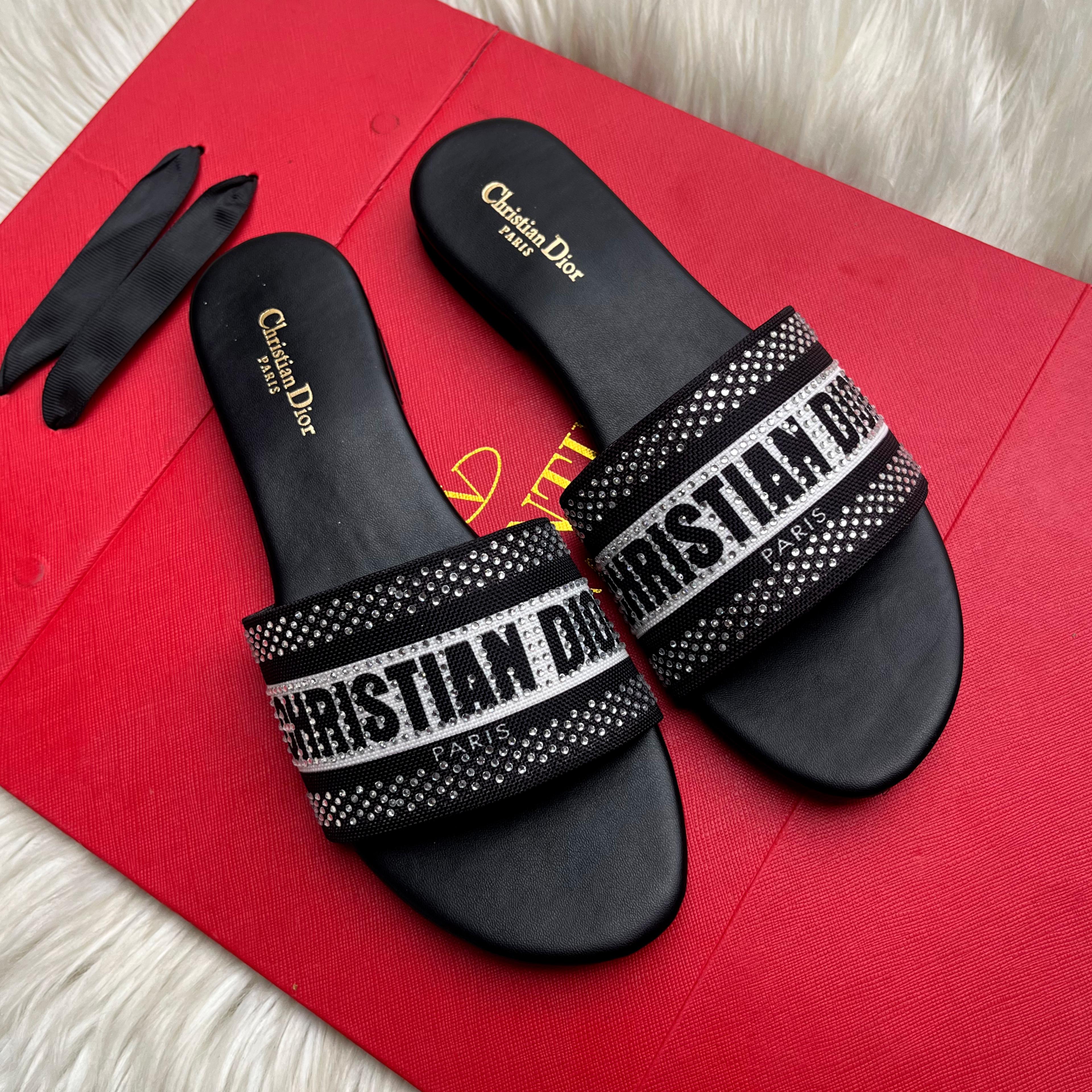 CHRISTIAN DIOR STONES FLAT