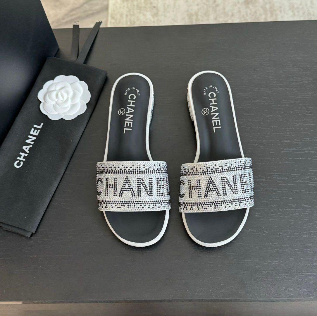 CHANEL FLAT