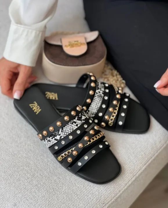JIMMY CHOO STUDS