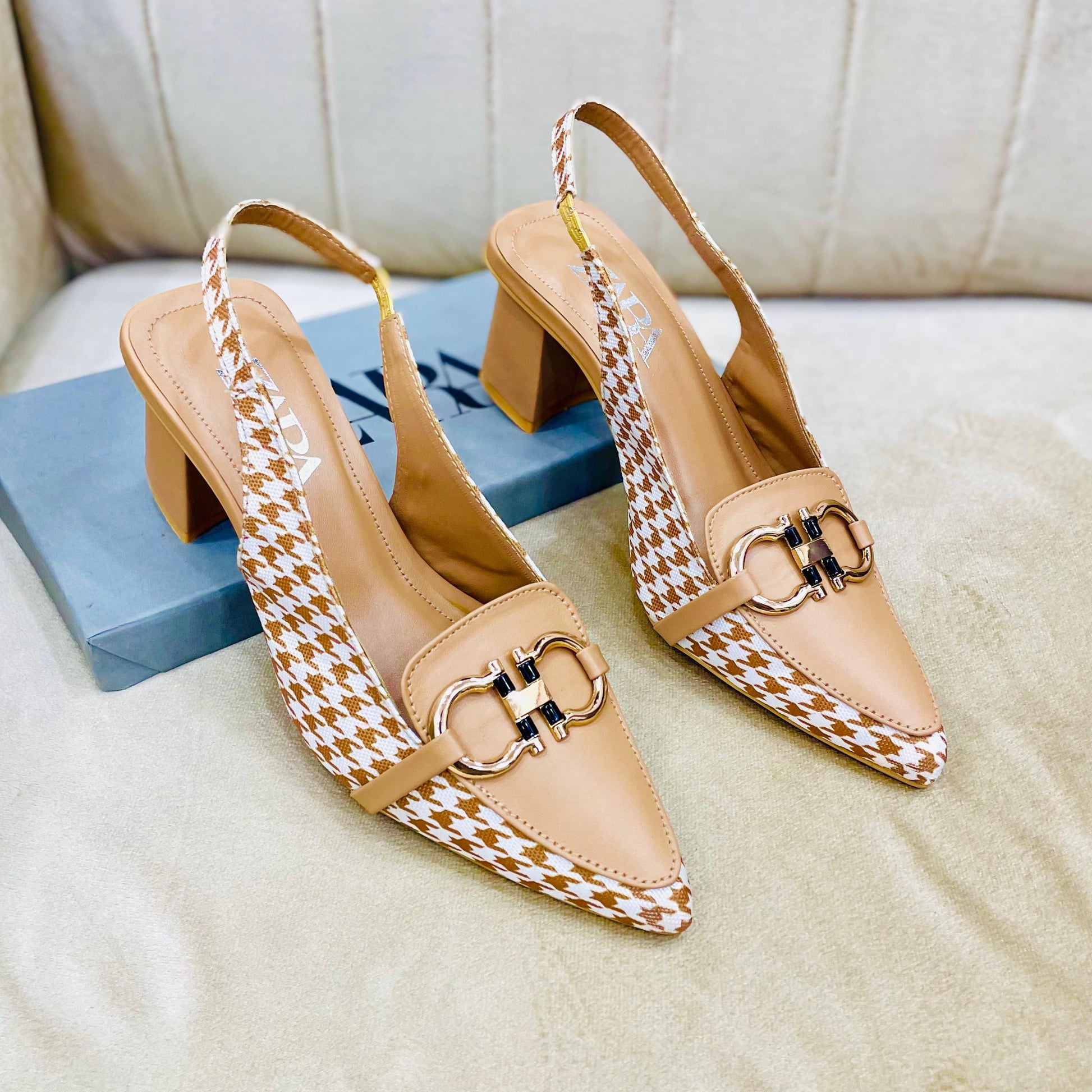 ZARA CHECK HEEL