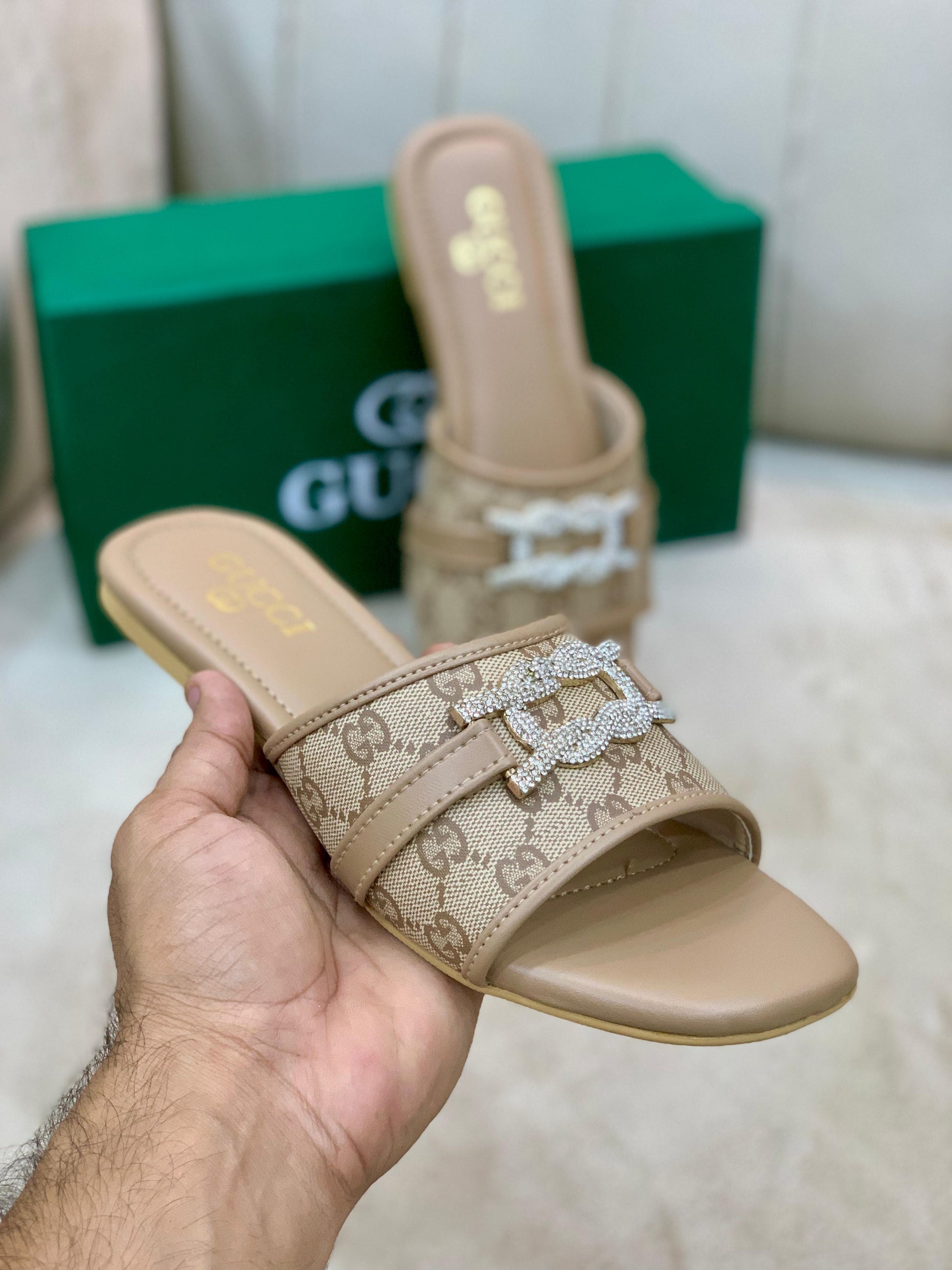GUCCI FLAT