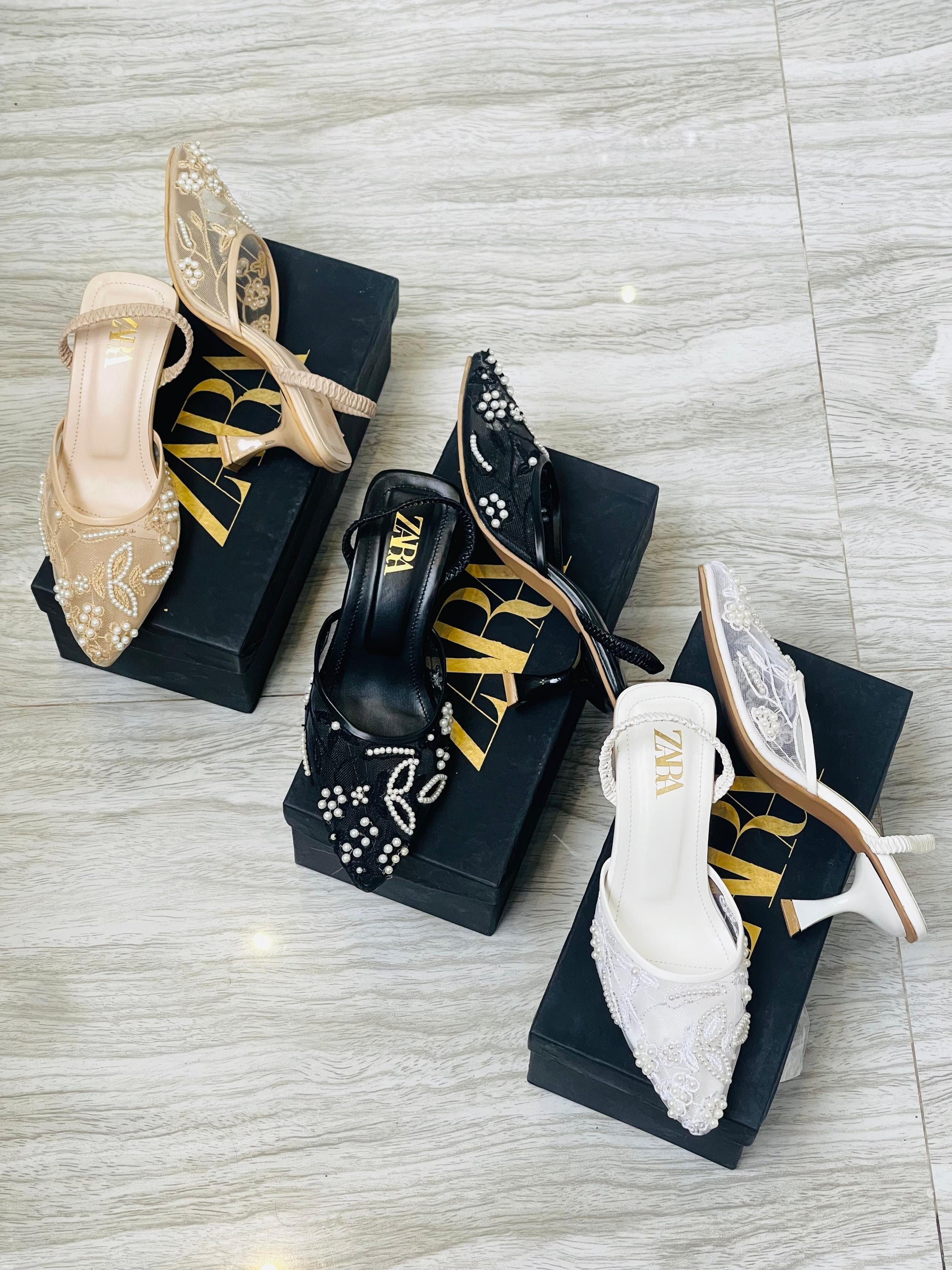 Z-A-R-A EMBROIDERED NET PUMPS