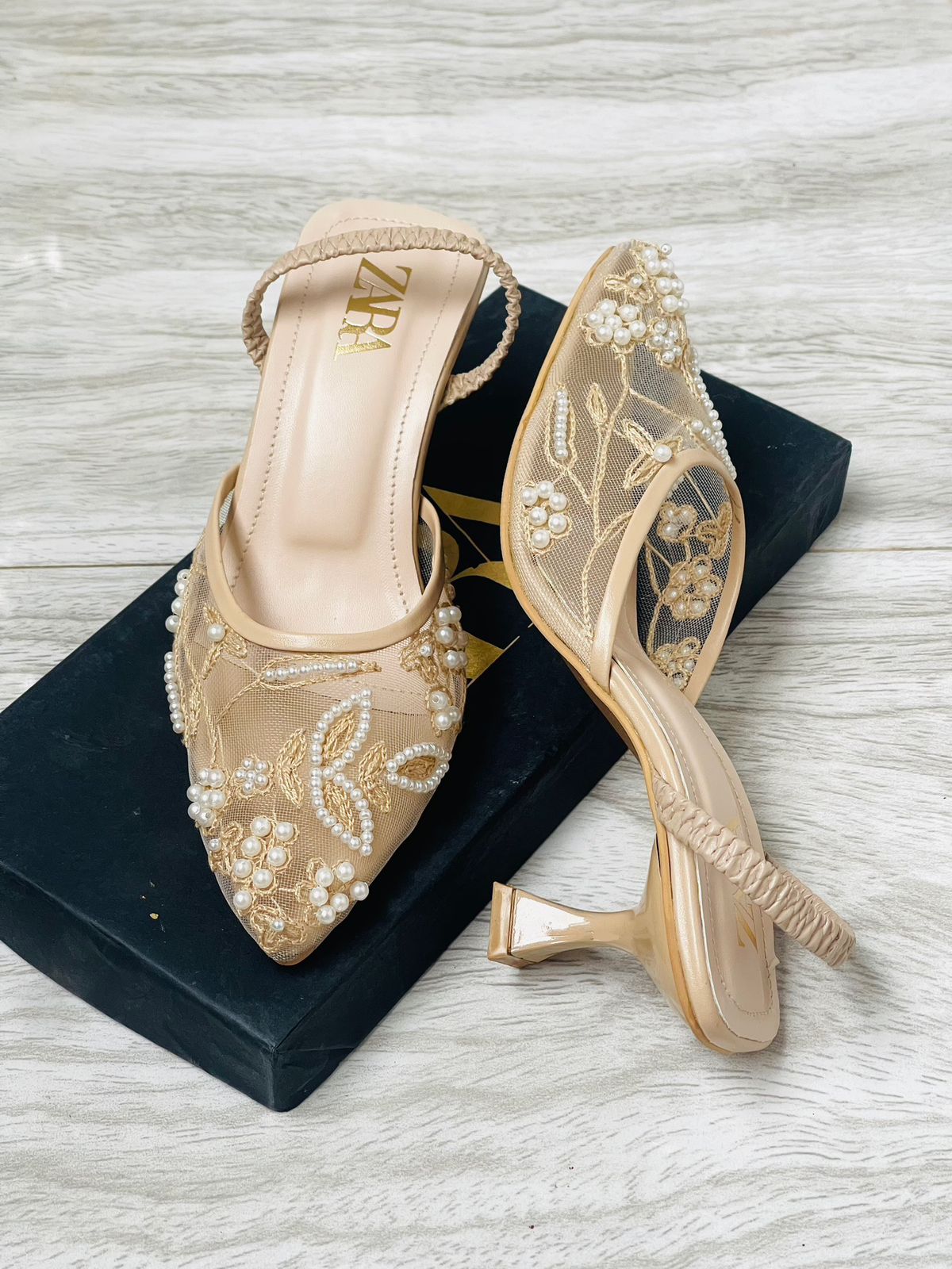 Z-A-R-A EMBROIDERED NET PUMPS