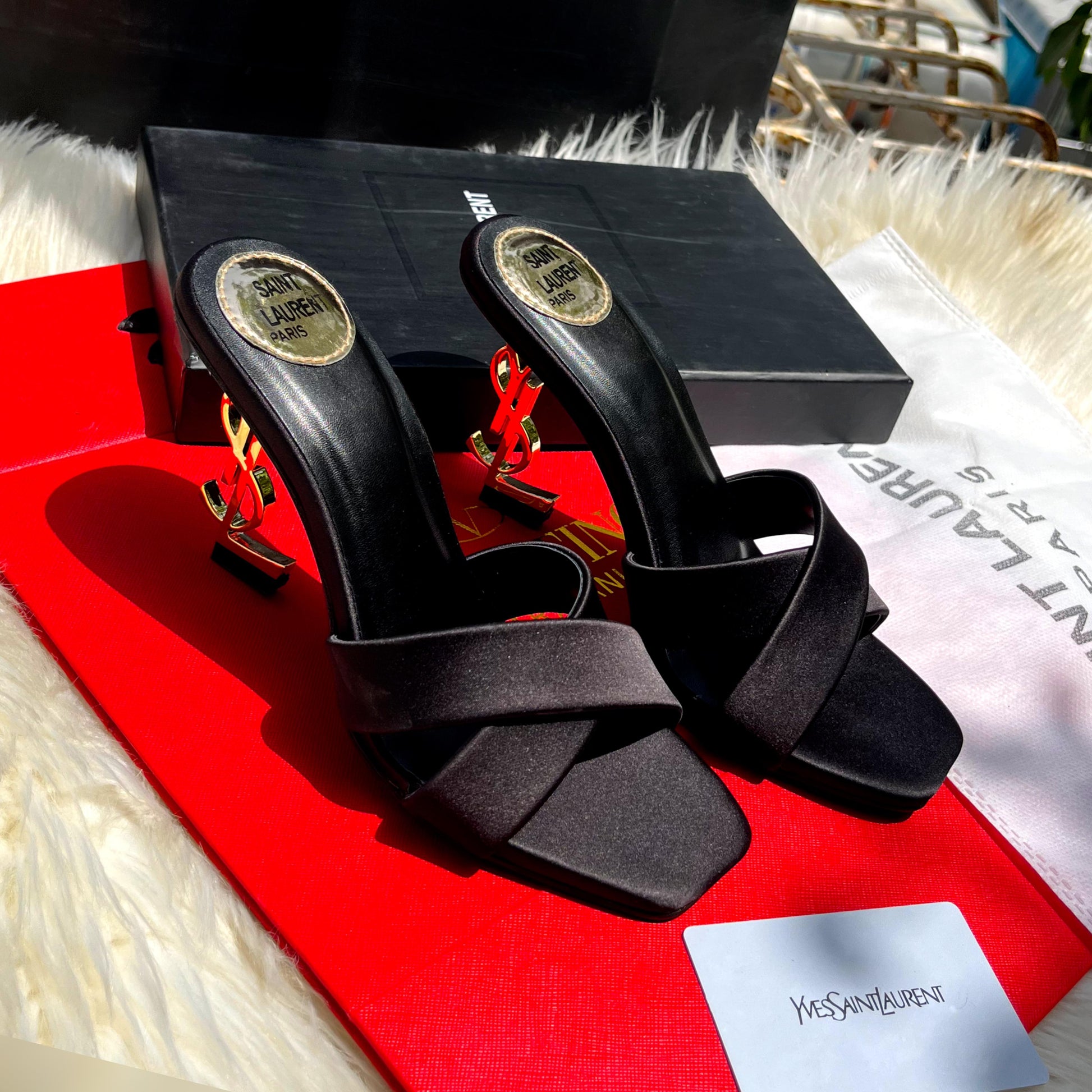 IMPORTED LUXE STRAP HEEL 09